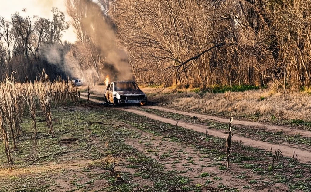 FORD SIERRA QUEMADO