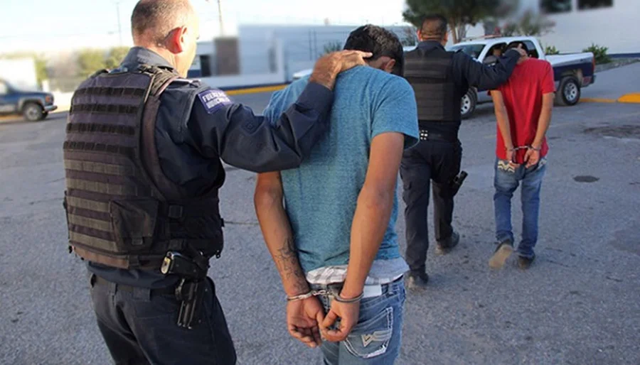 MENORES DETENIDOS