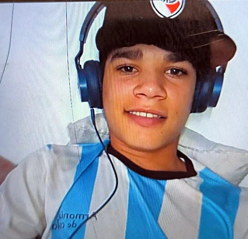 BUSQUEDA DE ADOLESCENTE