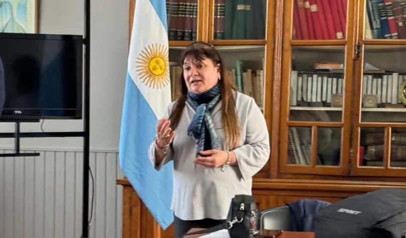 Nora Heredia hablando